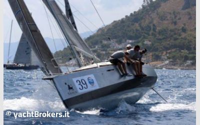 Beneteau First 30