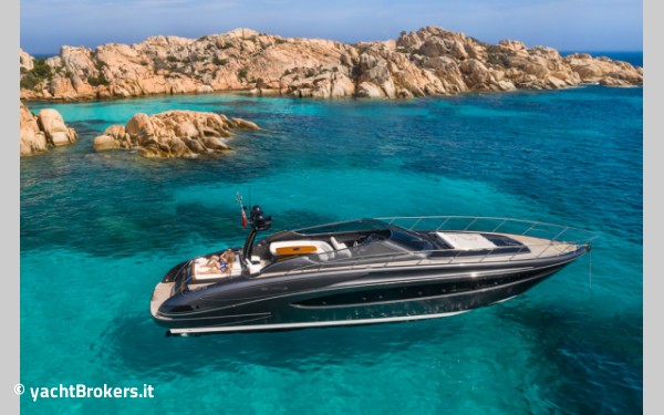 Rivale Riva 63