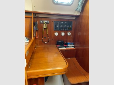 Beneteau Oceanis 381