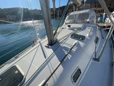 Beneteau Oceanis 381