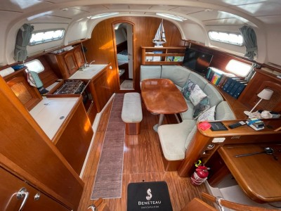 Beneteau Oceanis 381