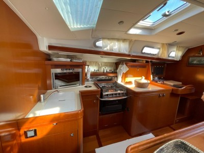 Beneteau Oceanis 523