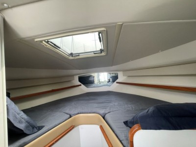 Tiara Yachts  Tiara 2900 Coronet