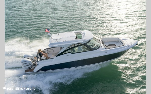 Tiara Yachts 34 Lx