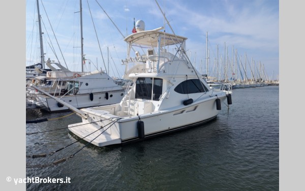 Tiara Yachts 3900 Convertible