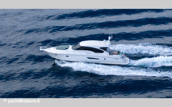 Tiara Yachts 5800 Sovran
