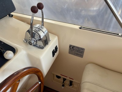 Apreamare Aprea 750 Midcabin