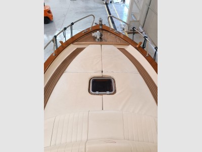 Apreamare Aprea 750 Midcabin