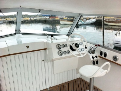 Bertram Yacht 25' Ht