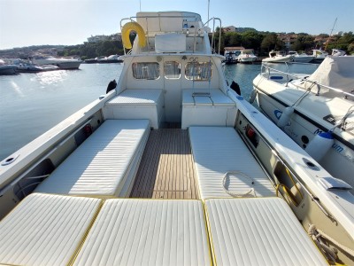 Bertram Yacht 31' Fbc