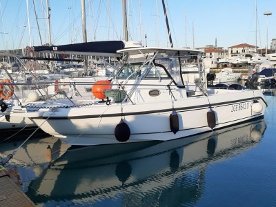 Boston Whaler Outrage 28