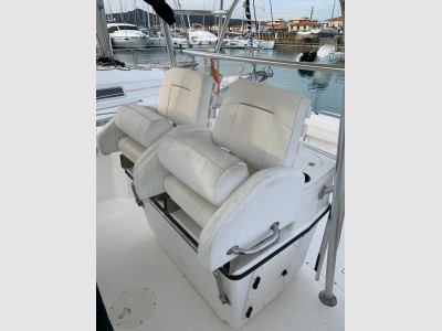Boston Whaler Outrage 28