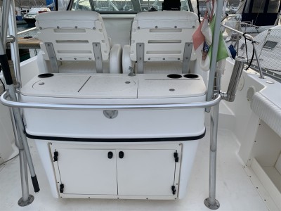 Boston Whaler Outrage 28