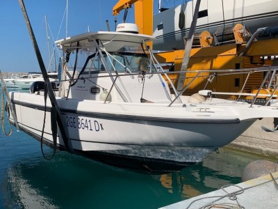 Boston Whaler Outrage 28