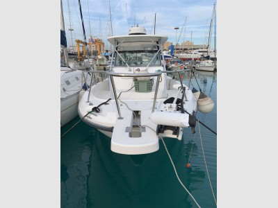 Boston Whaler Outrage 28