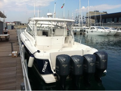 Intrepid 475 Sport Yacht