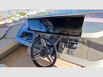 Princess Yachts Y85