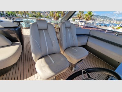 Princess Yachts Y85