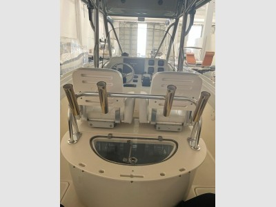 Pursuit C 310 Center Console