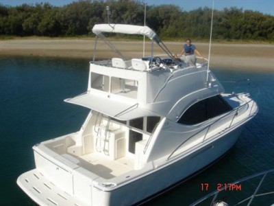 Riviera Marine 33 Flybridge