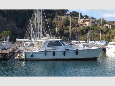 Sabre Yachts 42' Hard Top Express