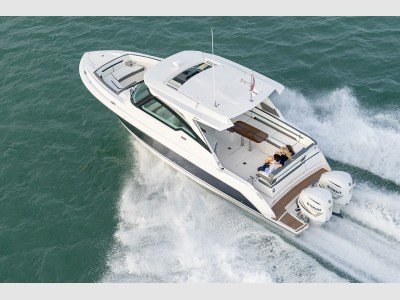 Tiara Yachts 34 Lx