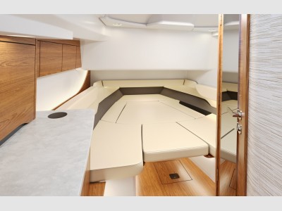 Tiara Yachts 35ls
