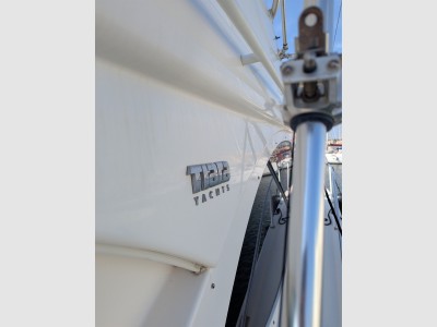 Tiara Yachts 3900 Convertible