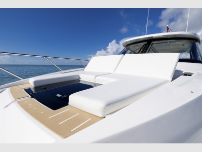 Tiara Yachts 39le