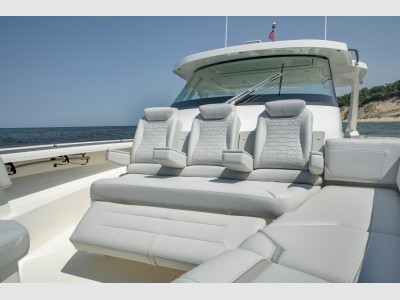 Tiara Yachts 43ls