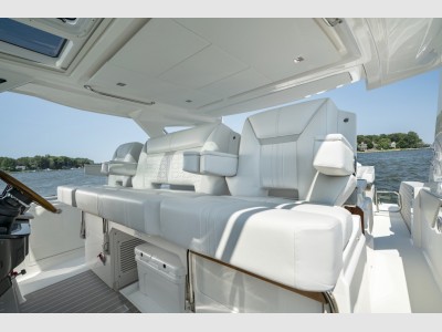 Tiara Yachts 43ls