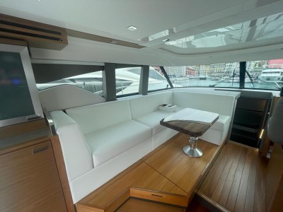 Tiara Yachts 44 Coupe