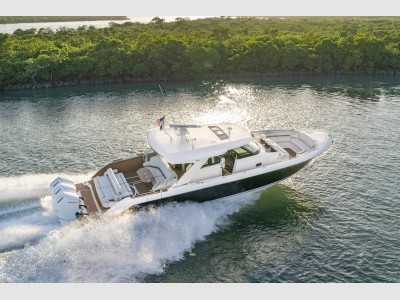 Tiara Yachts 48 Ls