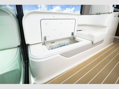 Tiara Yachts 56ls