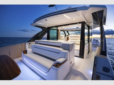 Tiara Yachts 56ls