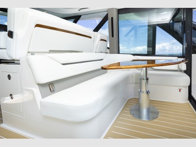 Tiara Yachts 56ls