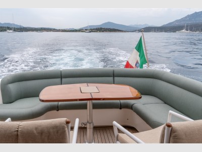 Tiara Yachts 5800 Sovran