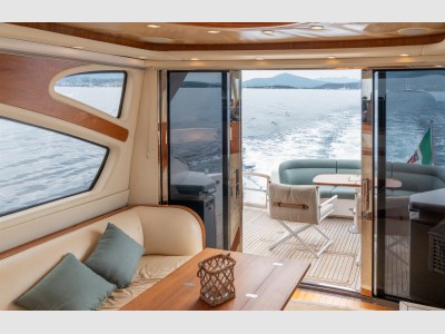 Tiara Yachts 5800 Sovran