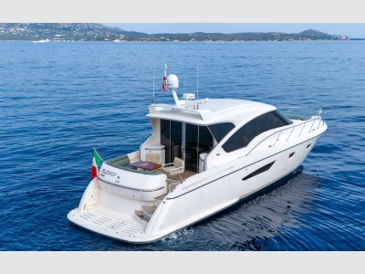 Tiara Yachts 5800 Sovran