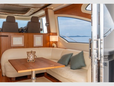 Tiara Yachts 5800 Sovran