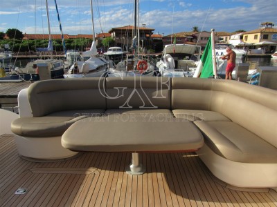 Tiara Yachts 5800 Sovran