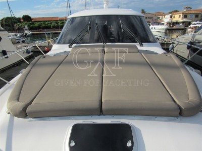 Tiara Yachts 5800 Sovran