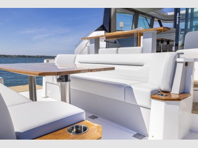 Tiara Yachts Ex 54