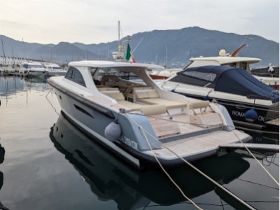Toy Marine Tender 47