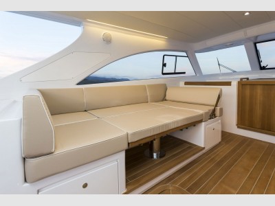 Toy Marine Tender 47