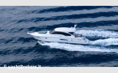 Tiara Yachts 5800 Sovran usato