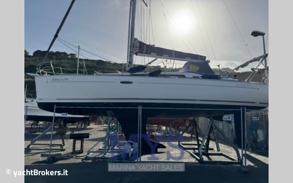 Beneteau Oceanis 37