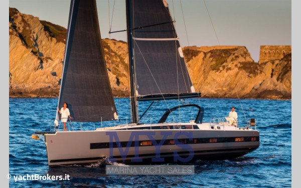 Beneteau Oceanis Yacht 62