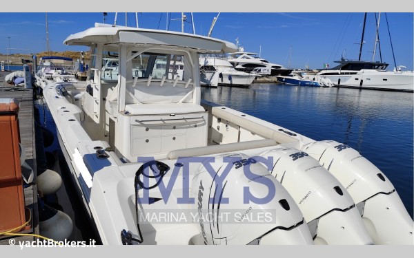 Boston Whaler 380 Outrage