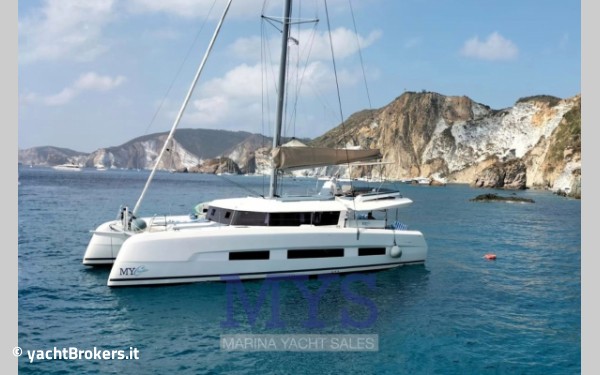 Dufour Catamarans 48